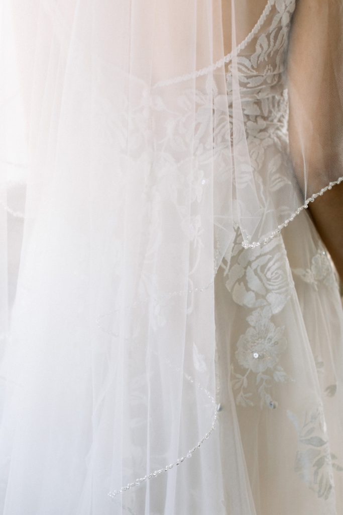 wedding veil, tule wedding dress, floral wedding dress